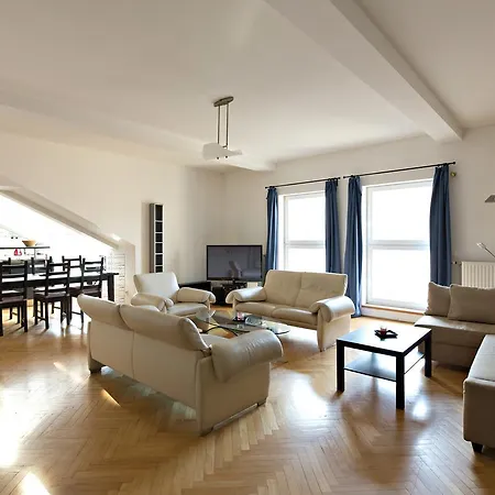 Damati Kft Liszt Ferenc Ter Inner Flat * Budapest